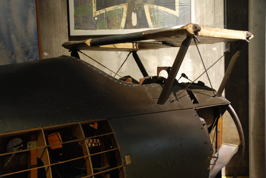 Fuselage et hauban de l&#039;avion de Barker