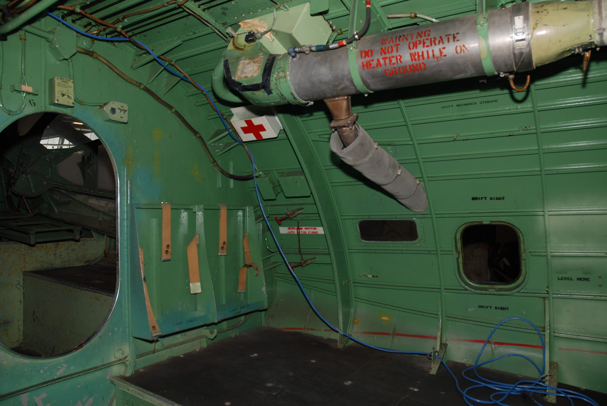 Intérieur du fuselage du Canso, côté gauche