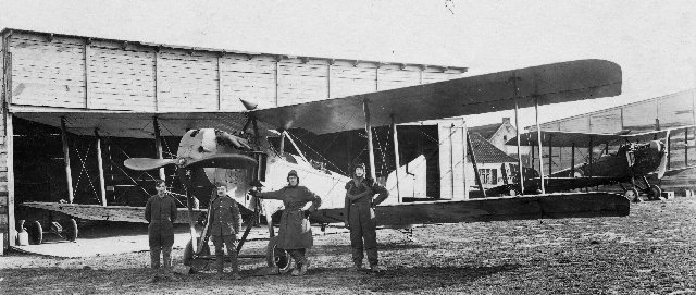 Armstrong Whitworth F.K.8 pilot and land crew