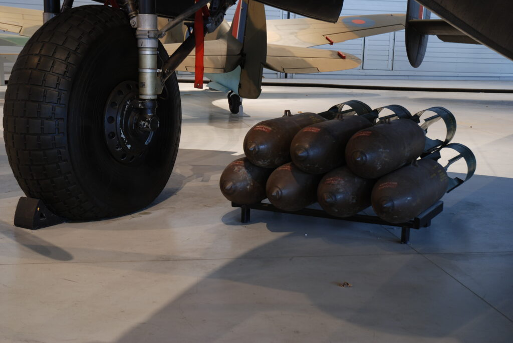 Bombes d&#039;un Lancaster près du train d&#039;atterrissage